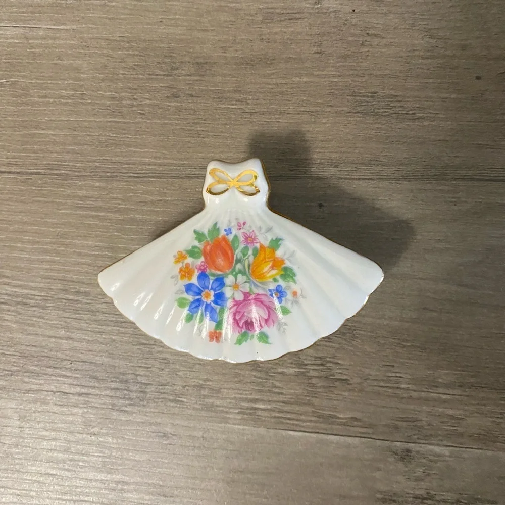 Vintage Elfinware Germany Mini Floral Fan Porcelain Trinket Box/ Jewelry Box